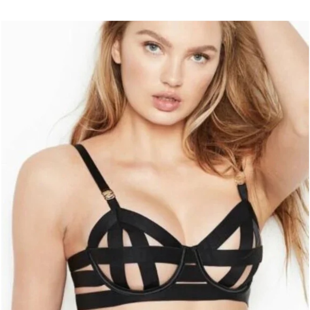 Victoria's Secret Black Strappy Bra
